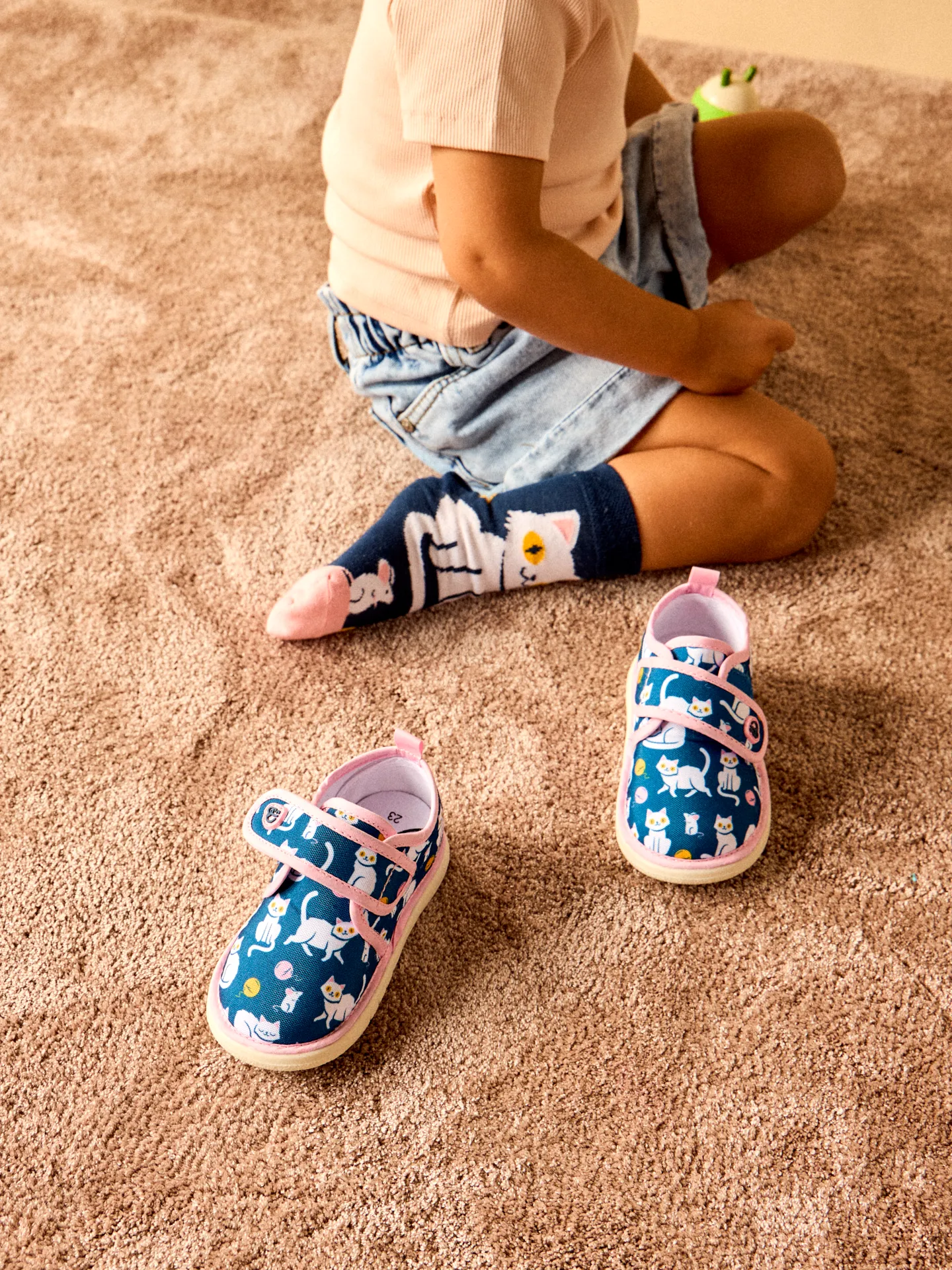 Lustige Hausschuhe für Babys Verspieltes Kätzchen - Image 6