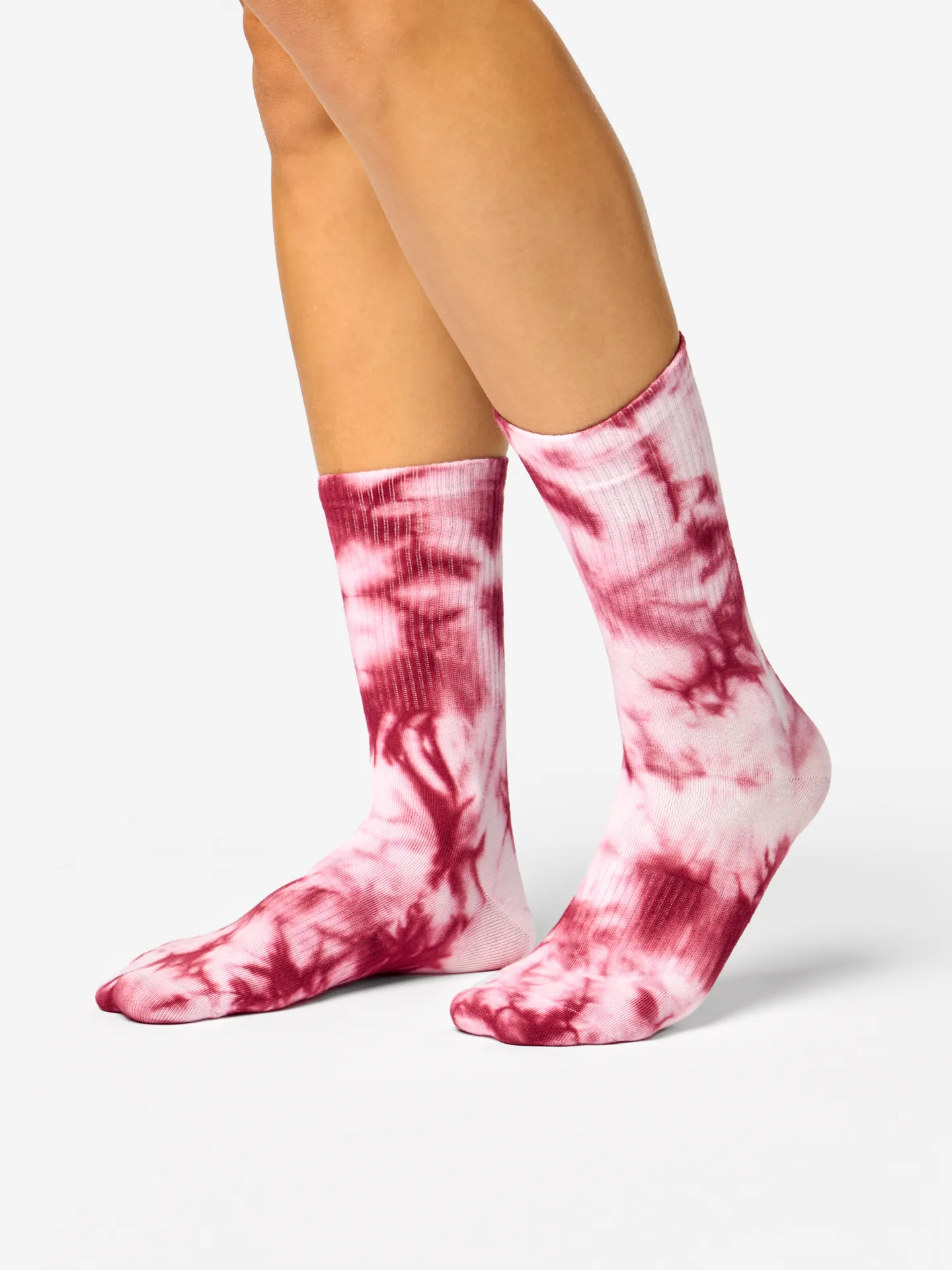 Burgunderrote gerippte Socken mit Tie-Dye-Effekt - Image 3