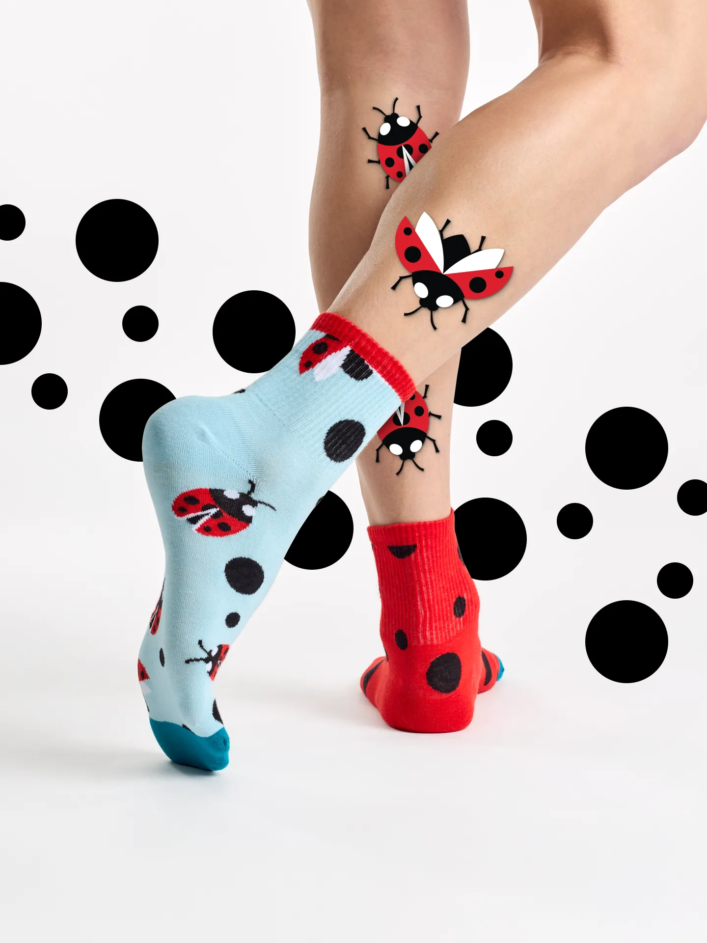 Lustige Crewsocken Marienkäfer und Punkte - Image 4