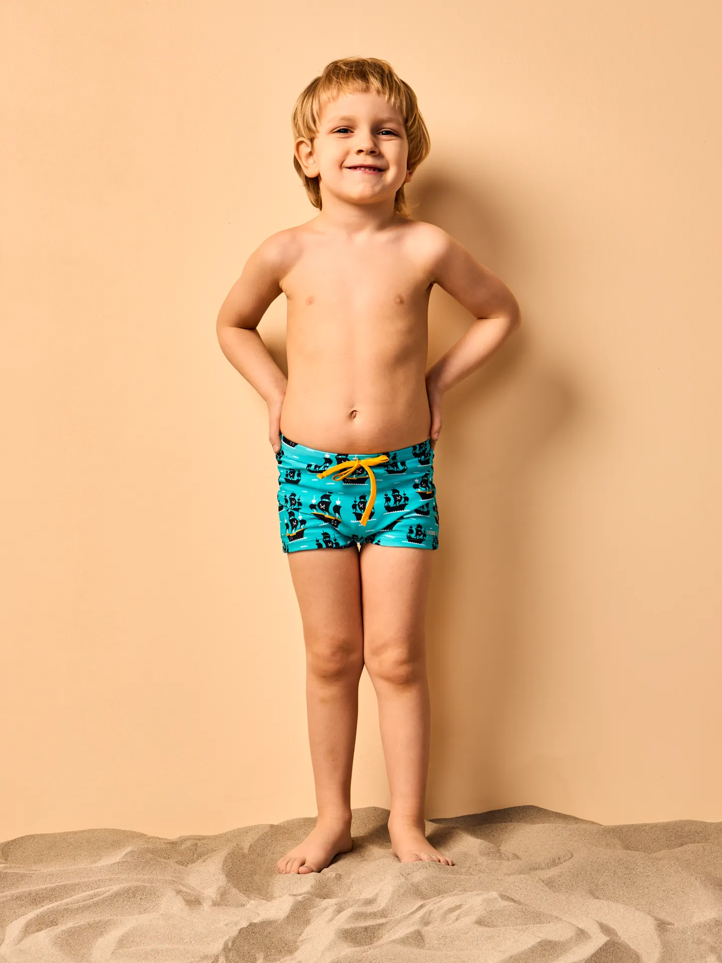 Lustige elastische Badeshorts für Kinder Piratenboot - Image 4