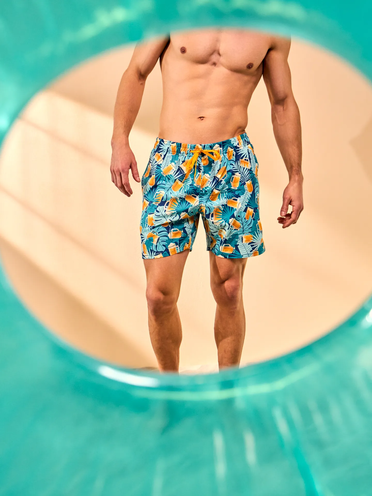 Lustige Badeshorts für Männer Tropisches Bier - Image 4