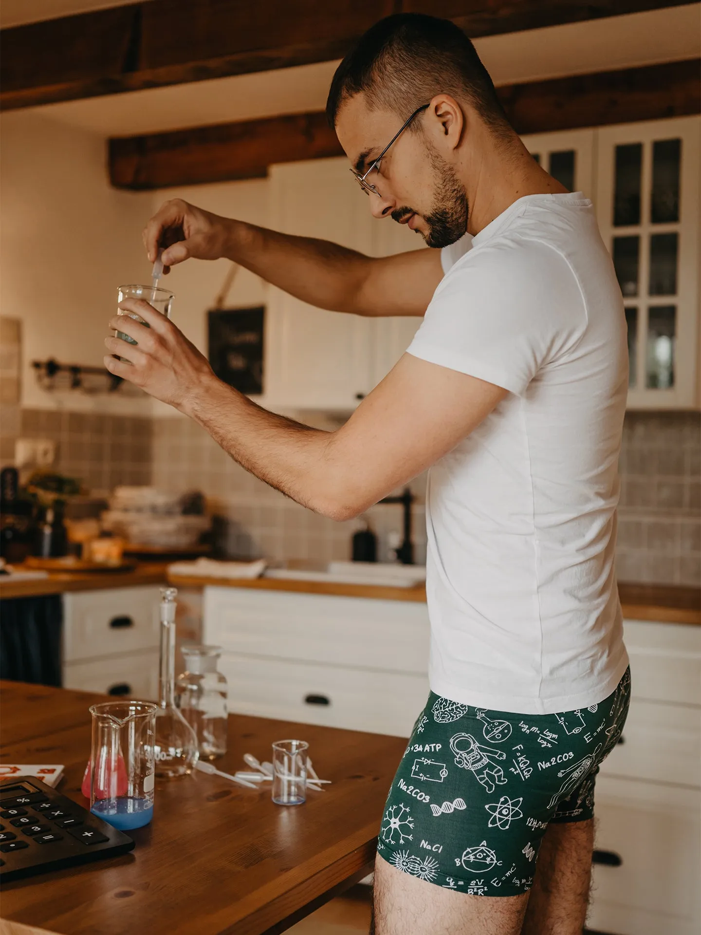 Lustige Boxershorts für Männer Doodles Physik gegen Chemie - Image 5