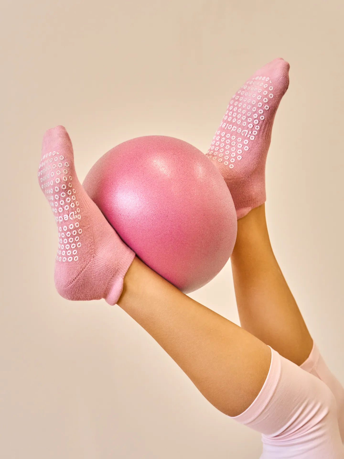 Alte Rose Pilates- & Yoga-Socken - Image 4