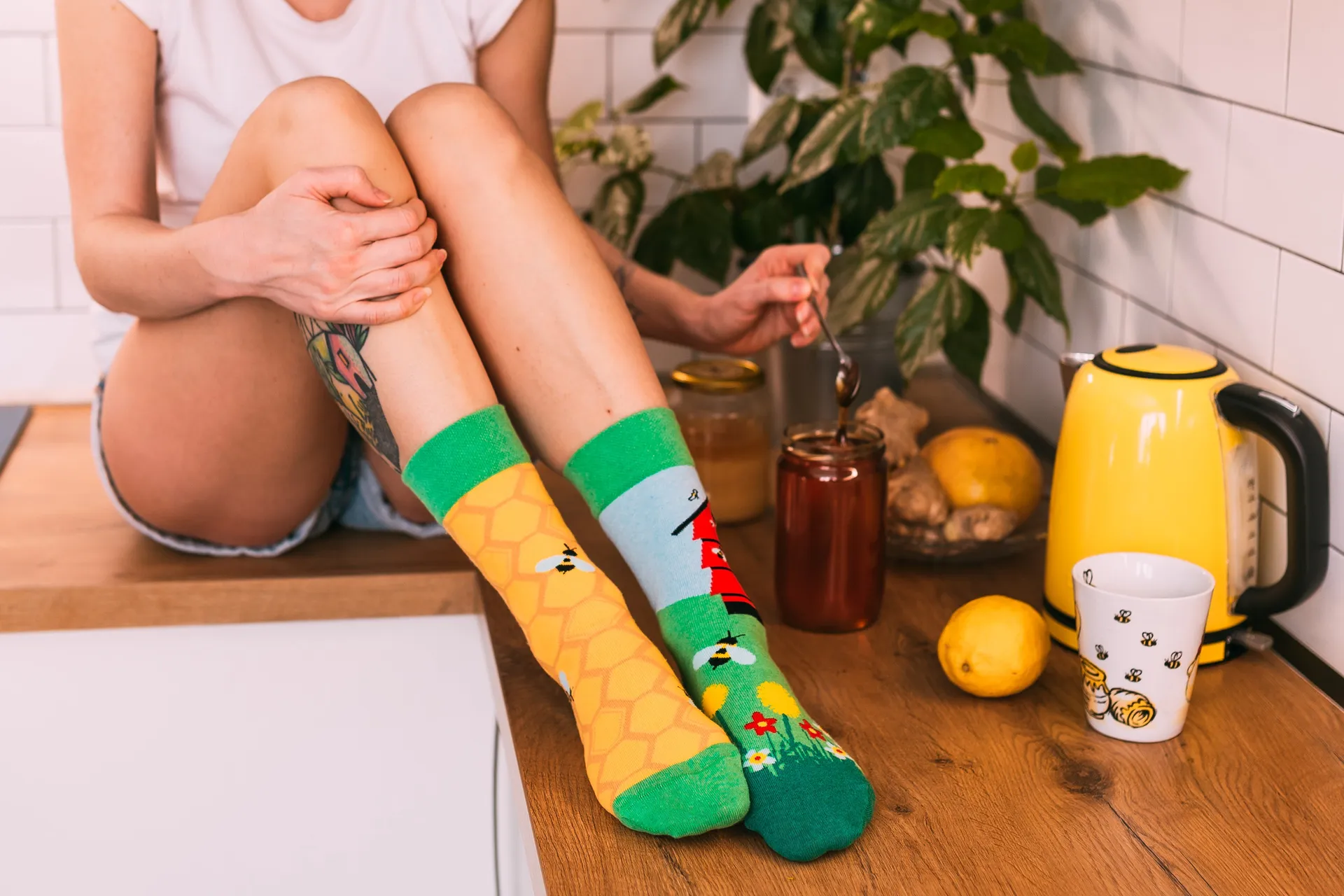 Lustige Socken Bienenstock - Image 2