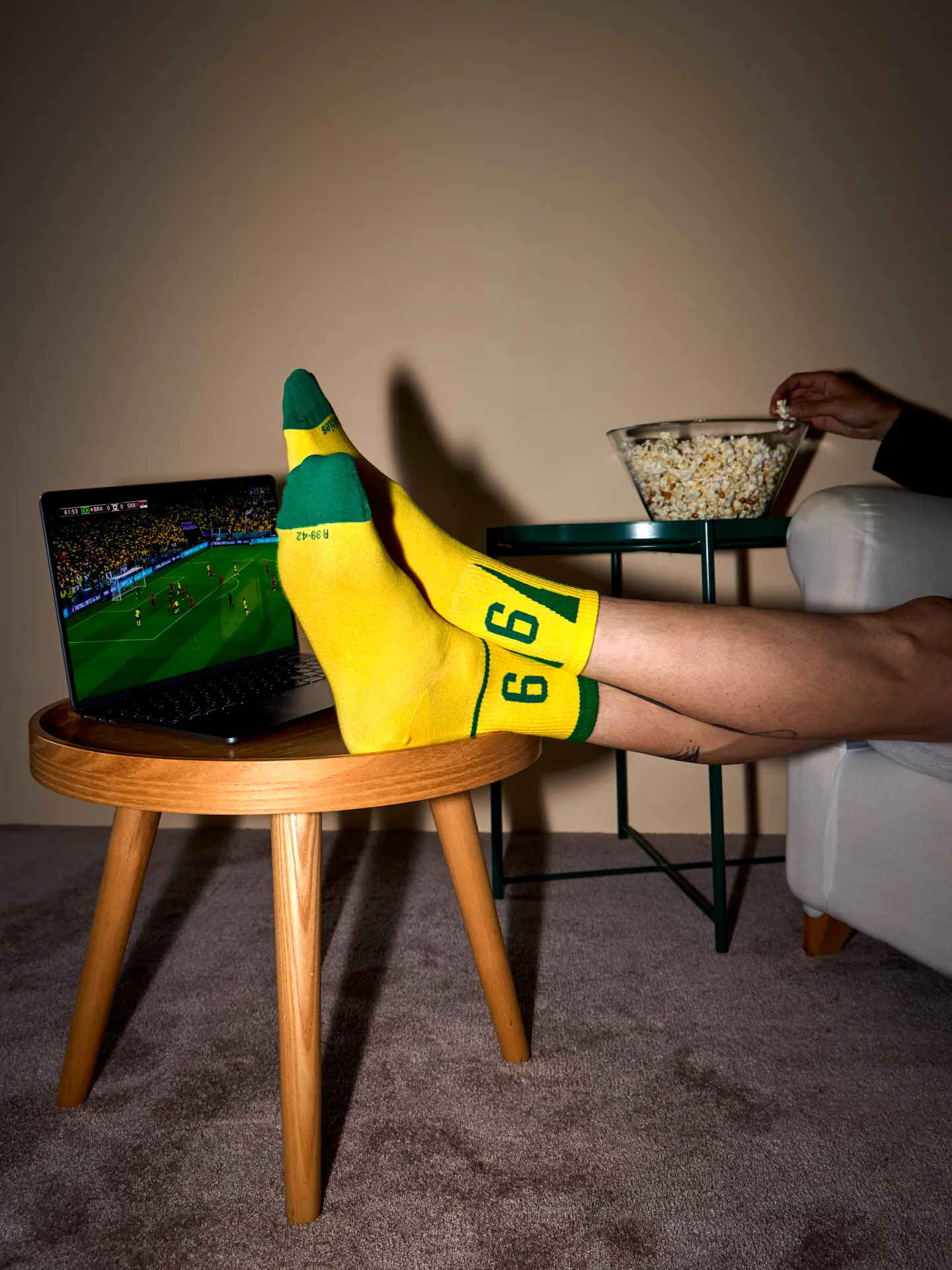 Gerippte Mid-Calf-Socken Brasilianische Fußballlegende - Image 2