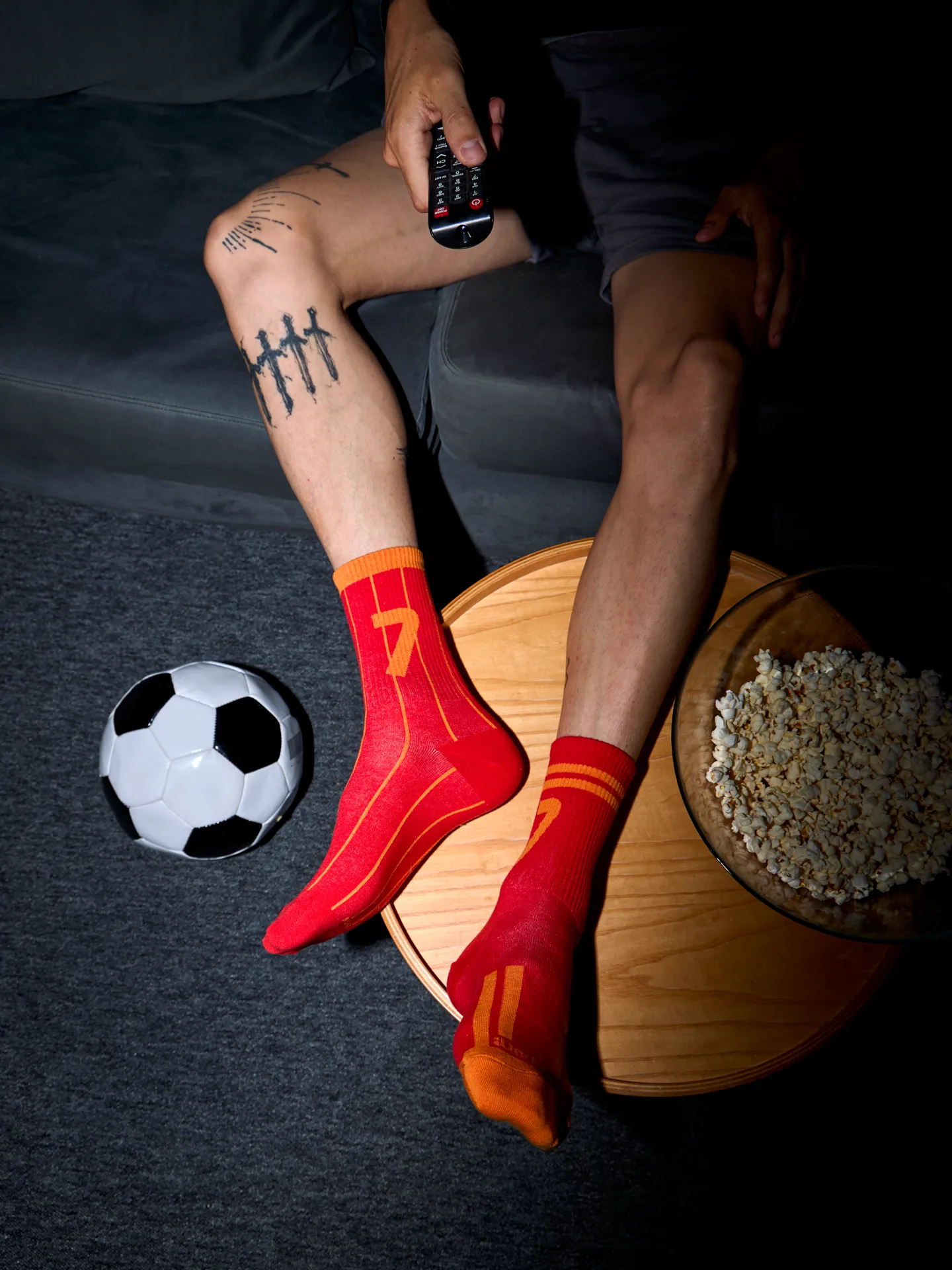 Gerippte Mid-Calf-Socken Spanische Fußballlegende - Image 2