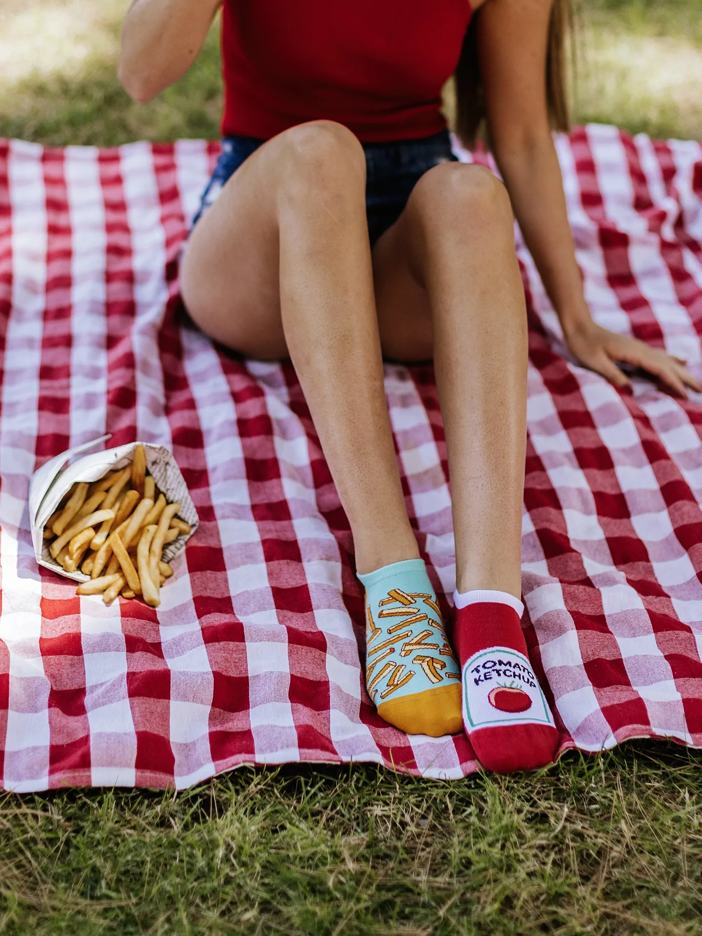 Lustige Sneakersocken Pommes mit Ketchup - Image 2