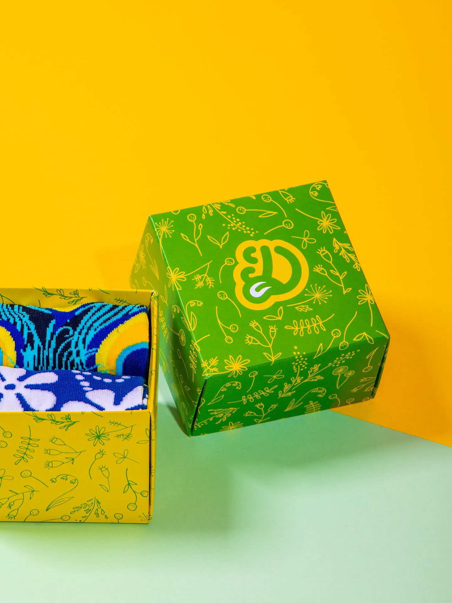 Quadratische Geschenkbox Frühlingsblumen - Image 6