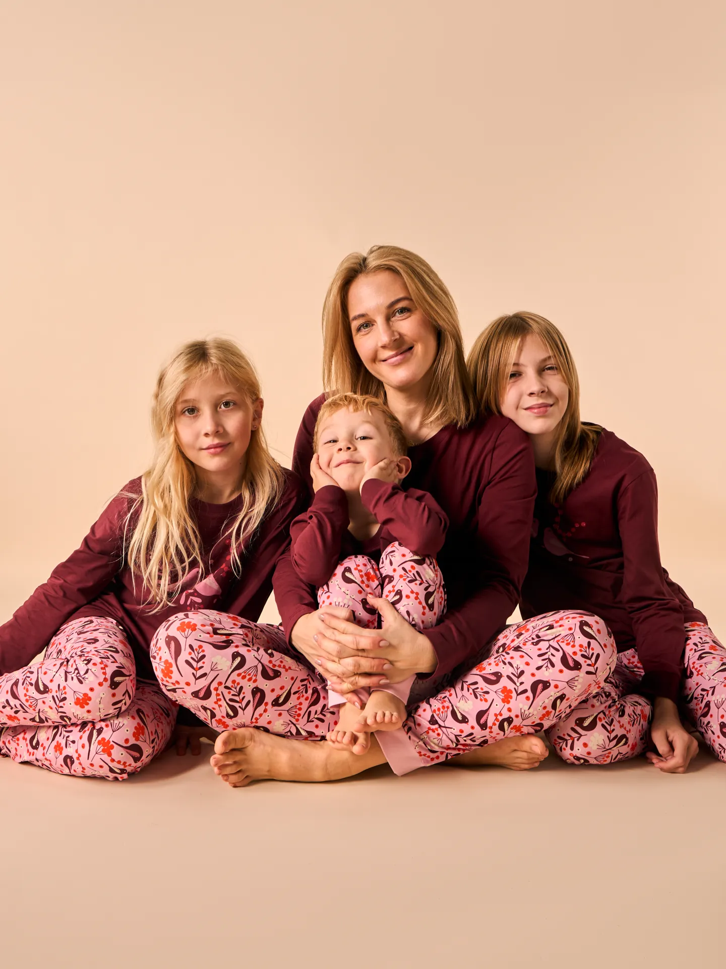 Lustiger Pyjama für Kinder Vögel und Beeren - Image 4